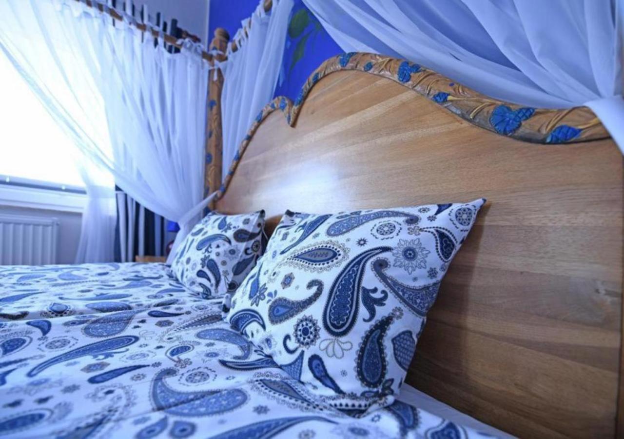 Gosciniec Malinowka Bed & Breakfast Krzeszna Ngoại thất bức ảnh