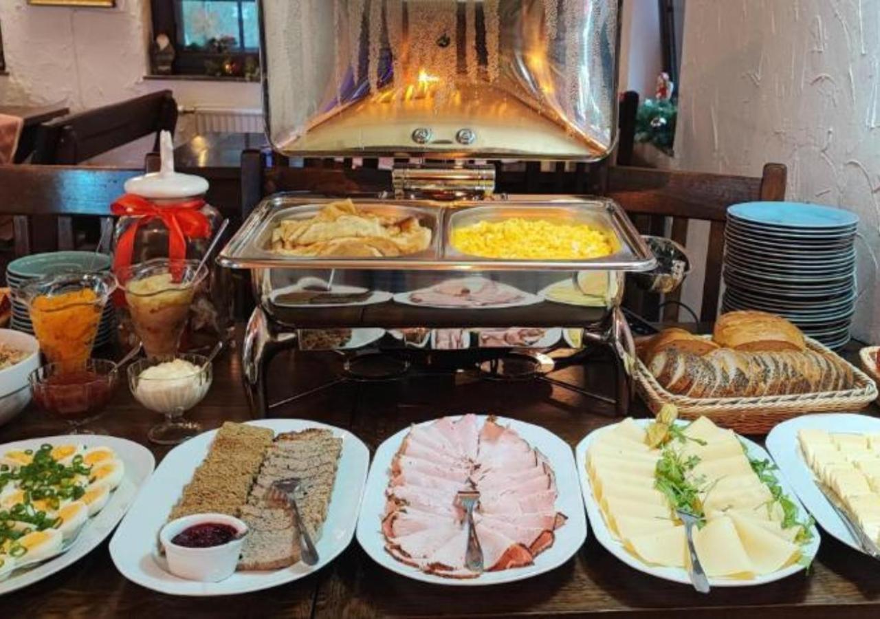 Gosciniec Malinowka Bed & Breakfast Krzeszna Ngoại thất bức ảnh