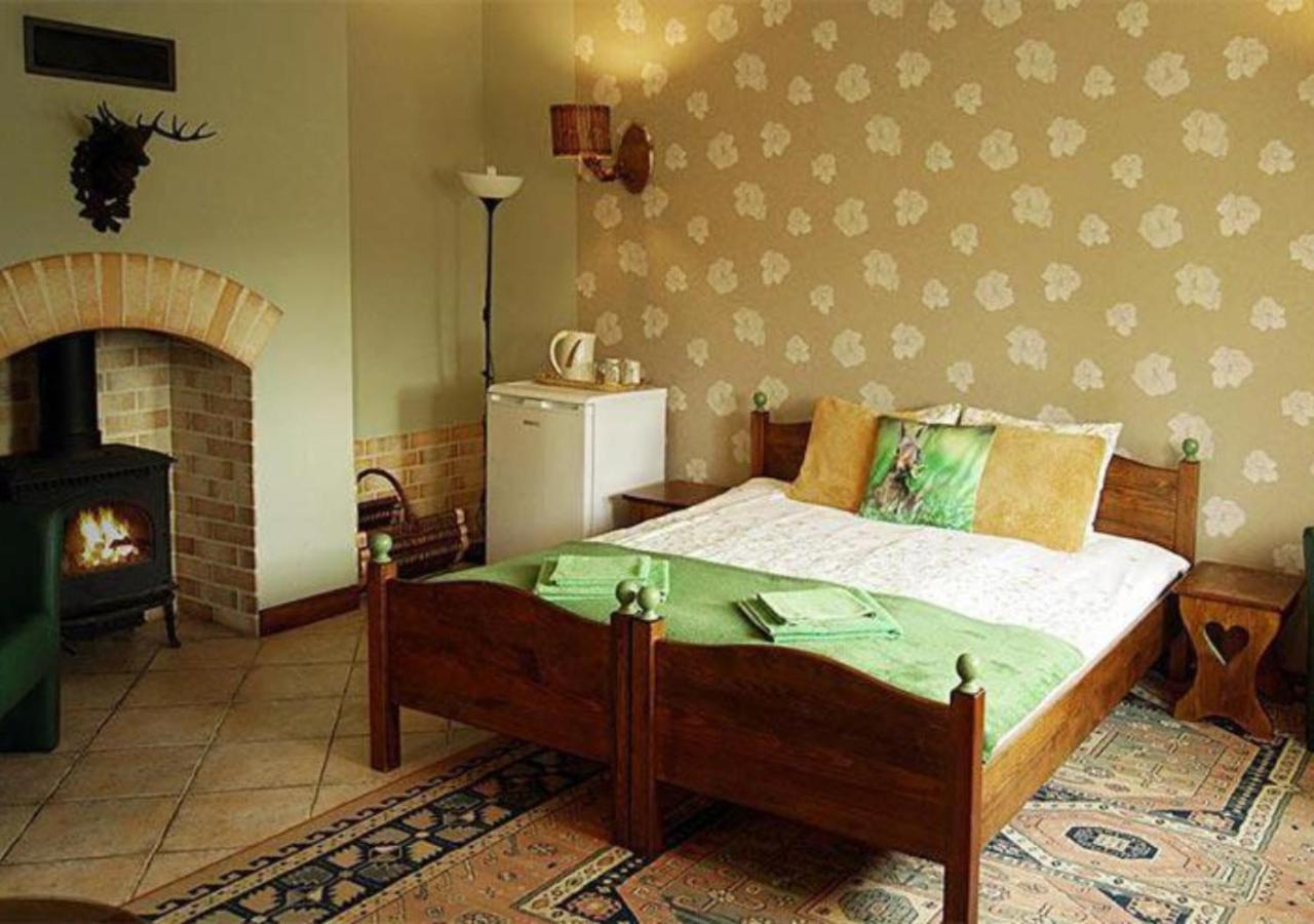Gosciniec Malinowka Bed & Breakfast Krzeszna Ngoại thất bức ảnh