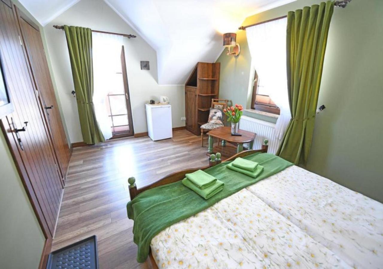 Gosciniec Malinowka Bed & Breakfast Krzeszna Ngoại thất bức ảnh