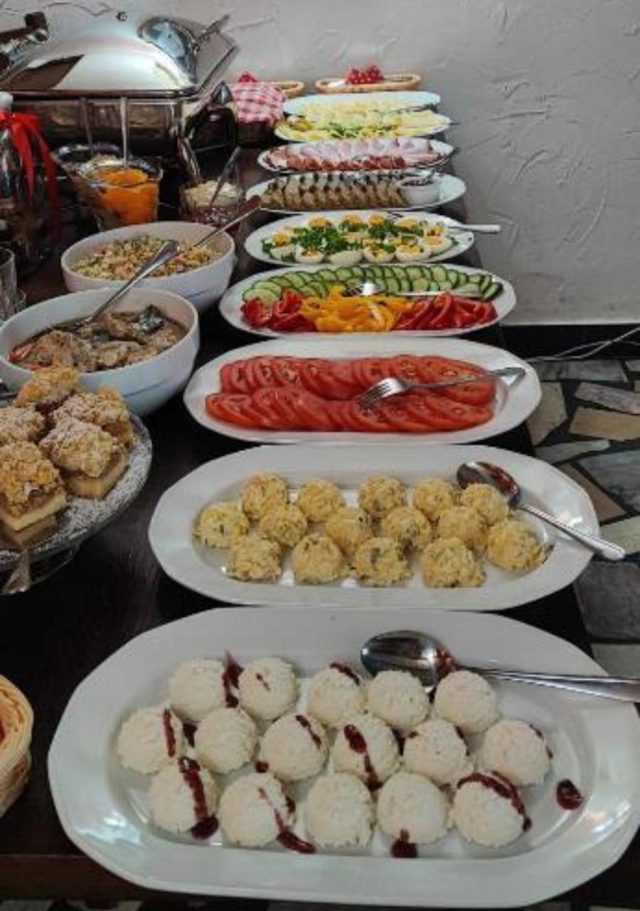 Gosciniec Malinowka Bed & Breakfast Krzeszna Ngoại thất bức ảnh