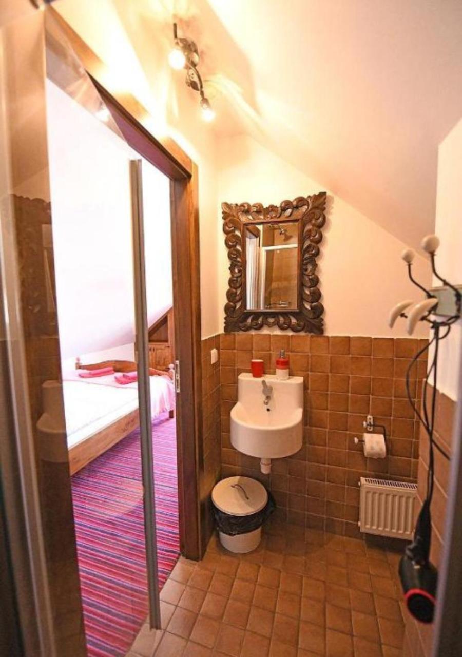 Gosciniec Malinowka Bed & Breakfast Krzeszna Ngoại thất bức ảnh