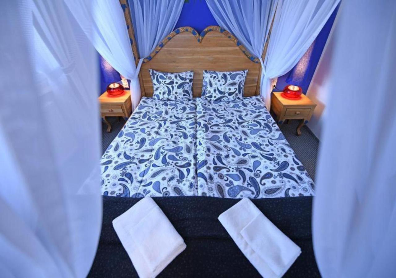 Gosciniec Malinowka Bed & Breakfast Krzeszna Ngoại thất bức ảnh