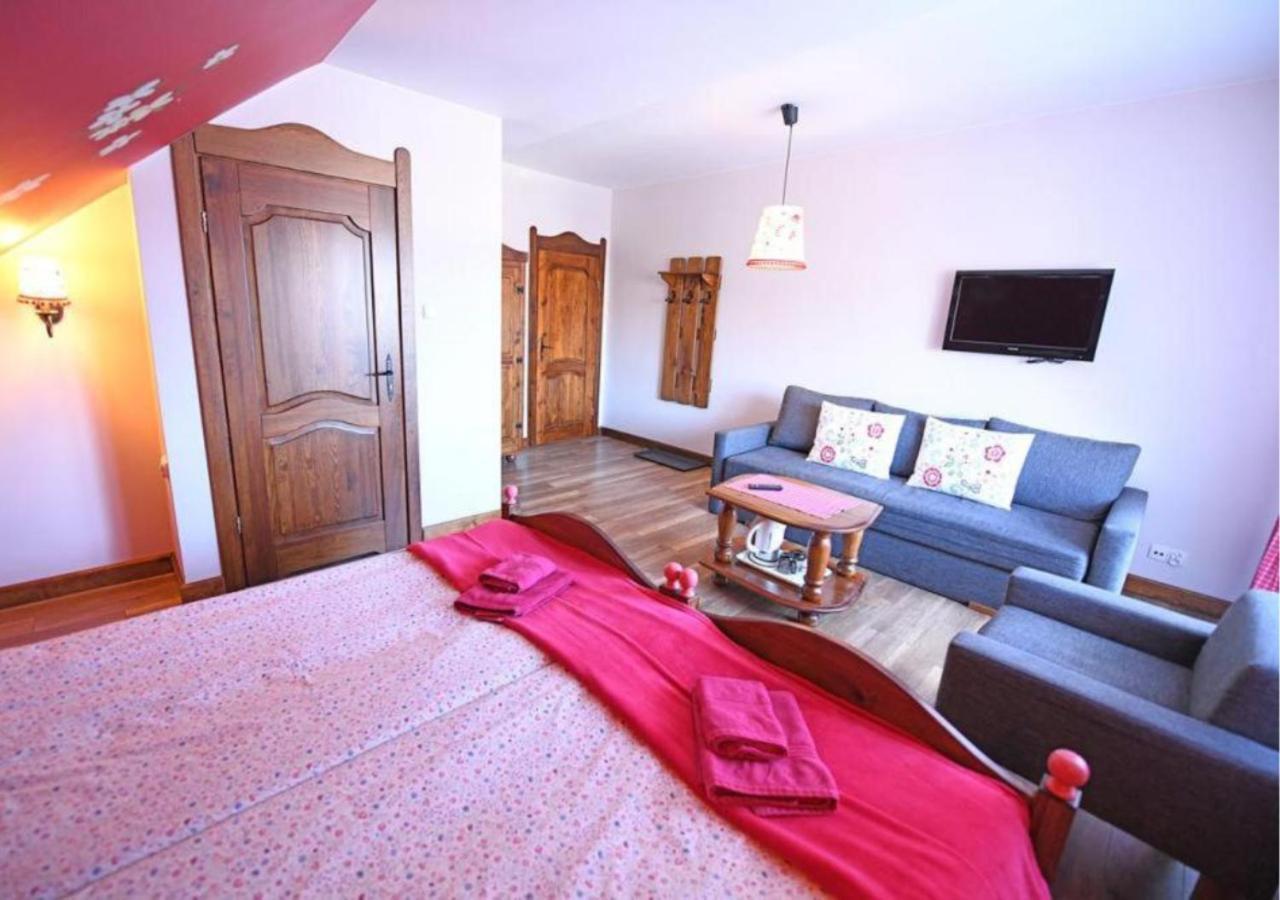 Gosciniec Malinowka Bed & Breakfast Krzeszna Ngoại thất bức ảnh