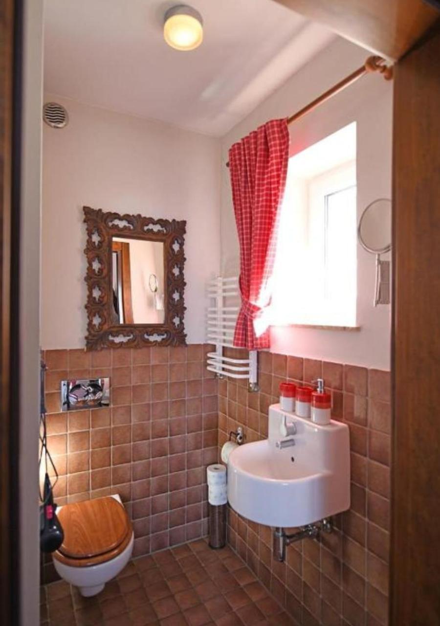 Gosciniec Malinowka Bed & Breakfast Krzeszna Ngoại thất bức ảnh