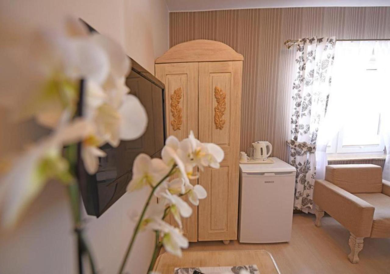 Gosciniec Malinowka Bed & Breakfast Krzeszna Ngoại thất bức ảnh